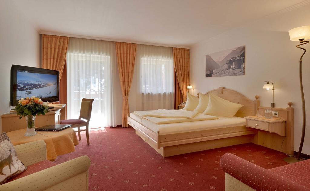 Hotel Glockenstuhl ゲルロス 部屋 写真